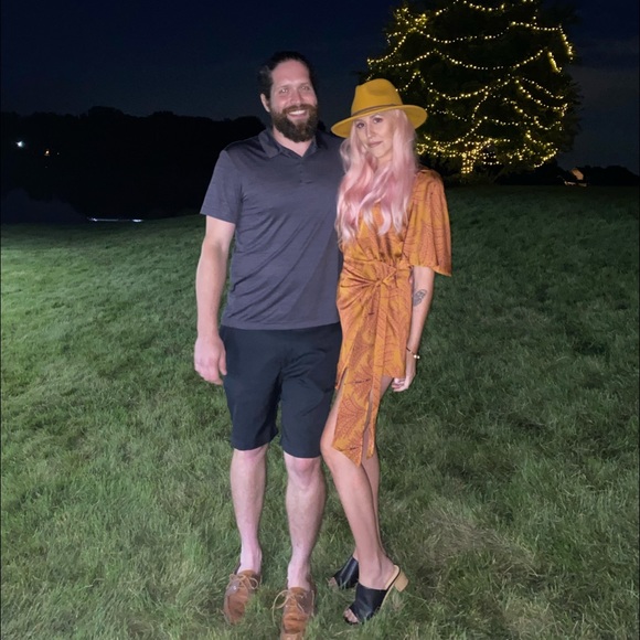 Meet your Poshaholic Sarah 💋 - Picture 10 of 16